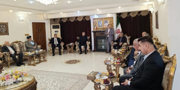 وەزیری دەرەوەی ئێران لە گەڵ چەندین لایەنی سیاسی کوردی کۆبووە