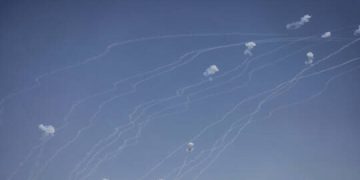 گەورەترین هێرشی مووشەکیی حزبوڵڵای لوبنان بۆ سەر ناوچە داگیرکراوەکانی فەڵەستین