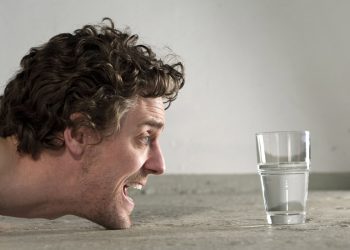 مەترسییەکانی کەمی ئاوخواردنەوە