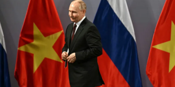 پوتین: دوژمنانی ئەمریکا و ئەورووپا پڕچەک دەکەین