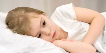 کەمخەوی چ کاریگەرییەکی لە سەر منداڵان هەیە؟