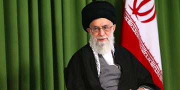 حەزرەتی ئایەتوڵڵا خامنەیی: پشتیوانی خوێندکارانی زانکۆکانی ئەمریکا لە فەڵەستین کەم وێنەیە