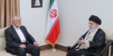 حەزرەتی ئایەتوڵڵا خامنەیی: تۆڵەی خوێنی شەهید هەنیە بە مافی خۆمان دەزانین