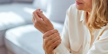 چۆن ڕێگری لە پووکانەوەی ئێسک بکەین؟