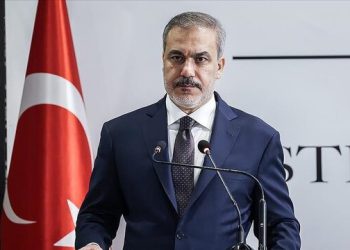 تورکیا بۆ ئاساییکردنەوەی پەیوەندییەکانی لە گەڵ سوریا، داوای هاوکاری لە ئێران دەکات