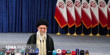 بەشداری ڕێبەری مەزنی شۆڕشی ئیسلامی ئێران لە خولی دووەمی هەڵبژاردنەکانی سەرۆکایەتی کۆمار