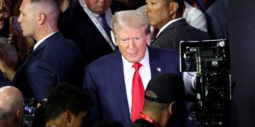 ترەمپ: سعوودیە لە گەڵ ئێمە نییە، لە گەڵ چینە