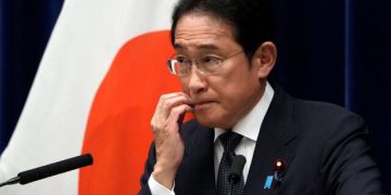 سەرۆک وەزیرانی ژاپۆن جەخت لە سەر پەرەپێدانی پەیوەندییەکانی وڵاتەکەی و ئێران دەکاتەوە