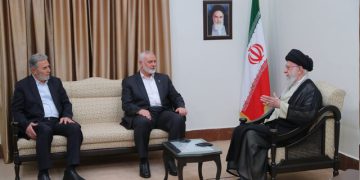 حەزرەتی ئایەتوڵڵا خامنەیی: ئەمڕۆ بەرزترین ئاڵای ئیسلام لە دەستی خەڵکی غەززەدایە