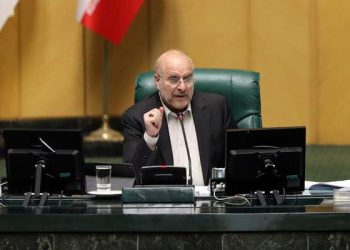 قاڵیباف: هێزە سەربازییەکانی ئێران وانەیەکی مێژوویی بە تیرۆریزم و لایەنگرانی دەدەن