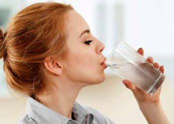 کەی باشترە ئاو بخۆینەوە؟