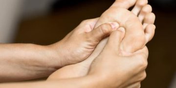 چۆن ئاگاداری پێیەکانت بیت؟