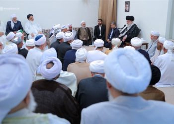 حەزرەتی ئایەتوڵڵا خامنەیی: ناکرێت پرسی ” نەتەوەی ئیسلامی ” هیچ کات لەبیر بکرێت