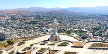 شوێنە گەشتیارییەکانی شاری سنە