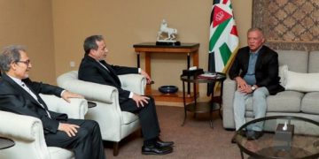 وەزیری دەرەوەی ئێران لە گەڵ شای ئەردەن کۆبووە