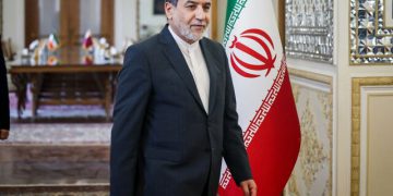 وەزیری دەرەوەی ئێران سەردانی سعوودیە دەکات