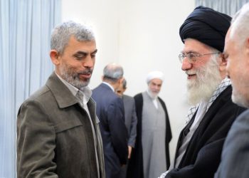 حەزرەتی ئایەتوڵڵا خامنەیی: حەماس زیندووە و بە زیندوویی دەمێنێتەوە