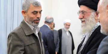 حەزرەتی ئایەتوڵڵا خامنەیی: حەماس زیندووە و بە زیندوویی دەمێنێتەوە