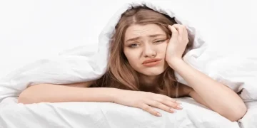 کەمخەوی چ کاریگەرییەکی لە سەر جەستە دەبێت؟