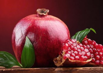 چی لە سەر خواردنی ناوکی هەنار دەزانن؟