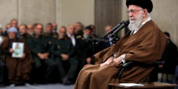 ڕژێمی زایۆنیستی دەبێت لە هێز و ئیرادەی گەل و گەنجانی ئێرانی تێبگات