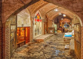 بازاڕی خان ی یەزد؛ گەشتێک بۆ سەردەمی قاجاڕ و کەلتوری دەوڵەمەندی شارەکە