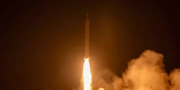 یەمەنییەکان بە مووشەکی پێشکەوتوو هێرشیان کردە سەر ڕژێمی زایۆنیستی