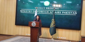 ئیسلام ئاباد: سنورەکانی پاکستان و ئێران شوێنی تیرۆریستان نییە