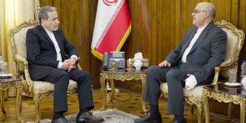 یەکەم وێنەی باڵیۆزی ئێران لە لوبنان پاش تەقینەوەی پەیجەرەکان