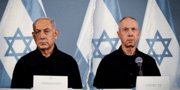 فەرمانی دەستگیرکردن بۆ سەرۆک وەزیران و وەزیری پێشووی شەڕی ڕژێمی زایۆنیستی دەرکرا