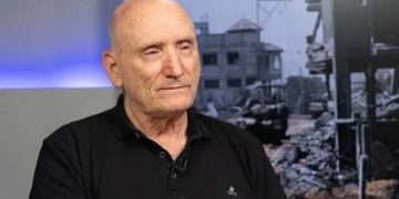 ژنڕاڵێکی زایۆنیست: شەڕی لوبنان ئێمە لەناودەبات