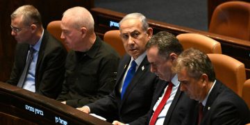 بڕیارە مێژووییەکەی دادگای تاوانی نێودەوڵەتی لە دژی زایۆنیستەکان و ڕیسواییەکی نوێ بۆ ئەمریکا