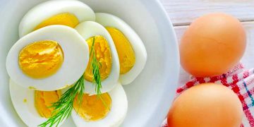 چ کاتێک بۆ خواردنی هێلکە باشترە؟