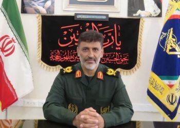 بە هۆی کەوتنەخوارەوەی فڕۆکەوە فەرماندەیەکی سوپای پاسداران شەهید بوو