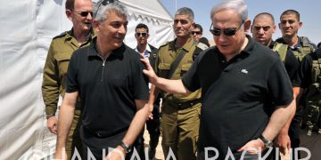 گرووپی حەنزەلە تەلەفوونی فەرماندەی ئاسایشی ئەلیکترۆنی ڕژێمی زایۆنیستیی هاک کرد + وێنەکان