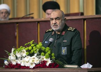 فەرماندەی سوپای پاسداران: زایۆنیستەکان لە سوریا دەنێژرێن