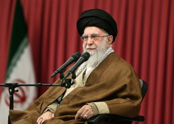 حەزرەتی ئایەتوڵڵا خامنەیی: ئەوەی کە لەناو دەچێت ڕژێمی زایۆنیستییە نەک بەرەی خۆڕاگری