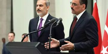 وەزیری دەرەوە و سەرۆکی دەزگای هەواڵگری تورکیا سەردانی دیمەشقیان کردووە