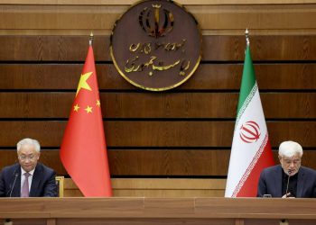 ئێران و چین جەخت لە سەر پەرەپێدانی پەیوەندییەکانیان دەکەنەوە