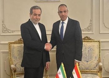 وەزیرانی دەرەوەی ئێران و میسر لە قاهیرە کۆبوونەوە