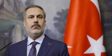 تورکیا بەرگری لە دەستەی تەحریری شام دەکات و دەڵێت تیرۆریست نین!