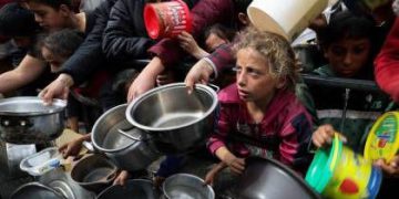 نەتەوە یەکگرتووەکان: ئیسرائیل بەردەوام ڕێگری لە گەیاندنی هاوکارییەکان بۆ غەززە دەکات