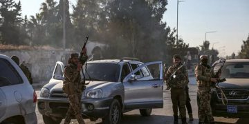 سەرچاوەیەک: 17 دەزگای هەواڵگری پشتیوانی لە گرووپی تیرۆریستی تەحریری شام دەکەن