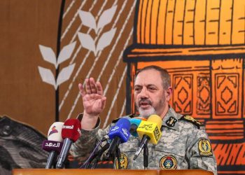 وەزیری بەرگری ئێران: بە زنجیرە مانۆڕێک هێزی سەربازی و بەرگری خۆمان پیشان دەدەین