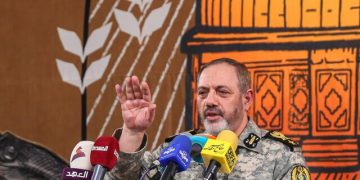 وەزیری بەرگری ئێران: بە زنجیرە مانۆڕێک هێزی سەربازی و بەرگری خۆمان پیشان دەدەین