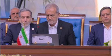 پزیشکیان لە کۆبوونەوەی لوتکەی دی 8: ڕێگری لە گەیاندنی زیانی زیاتر بە ناوچەکە بکەین