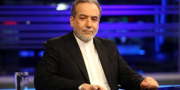 عێراقچی: سوپای سوریا بە شەڕێکی دەروونی گیرا نەک شەڕێکی ڕاستەقینە لە مەیداندا