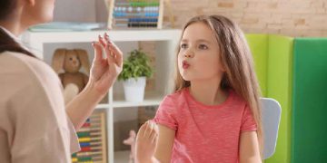 دواکەوتنی زمان و قسەکردنی منداڵ