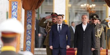 سودانی لە تارانە و بە فەرمی پێشوازی لێکرا