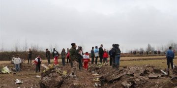 فڕۆکەیەکی ئێرانی لە جۆری فێرکاری کەوتە خوارەوە